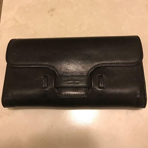 Kate Spade wallet   - Picture 1 of 4